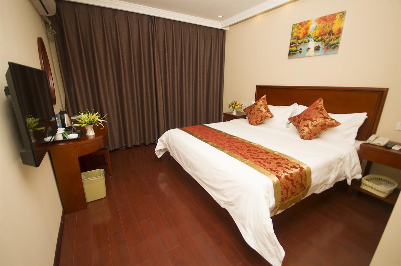 Greentree Alliance Guangxi Hezhou Babu District Lingfeng Square Hotel Exterior foto